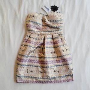 Gorgeous strapless dress!